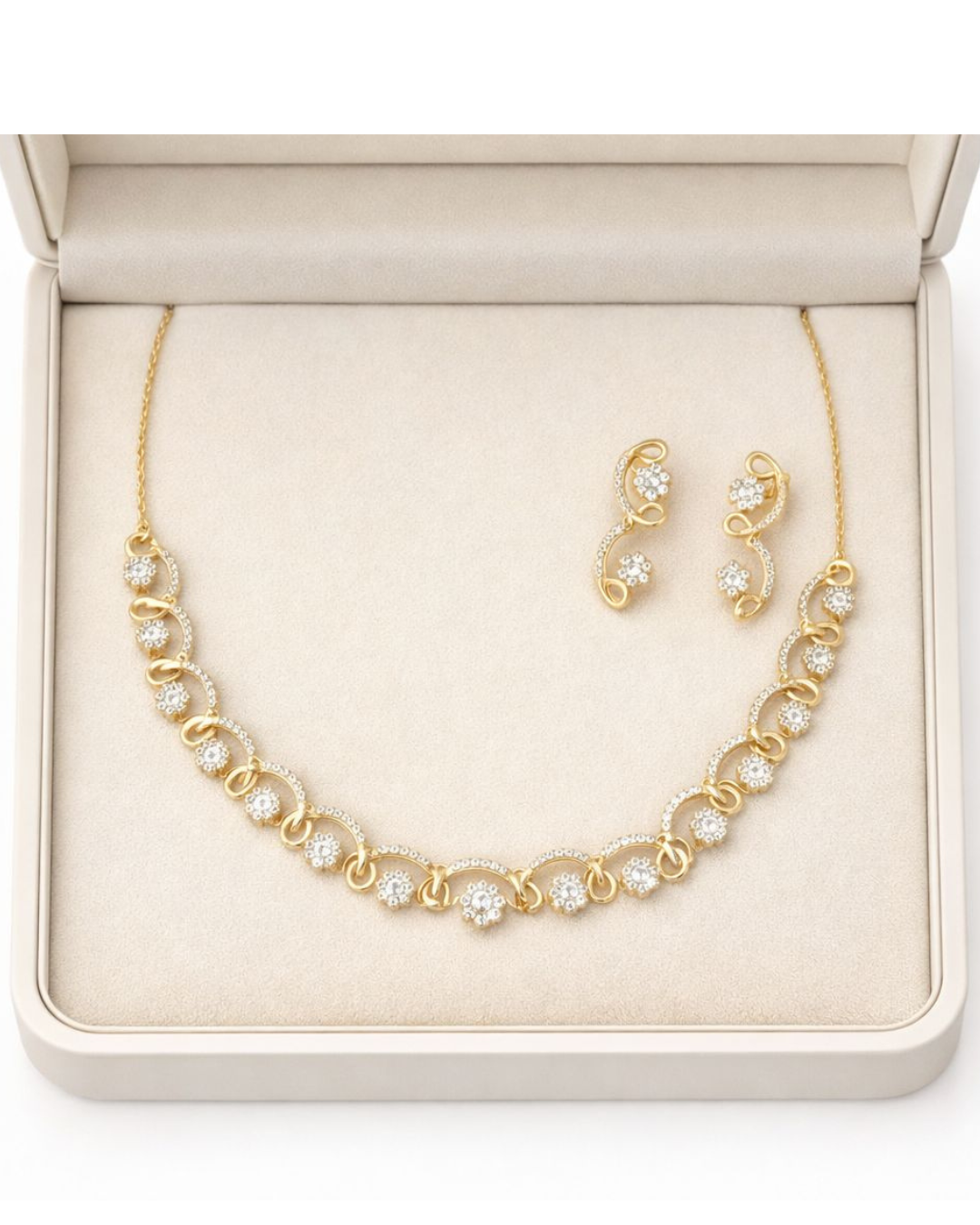 Lemorra Classic Gold Floral Diamond Necklace Set