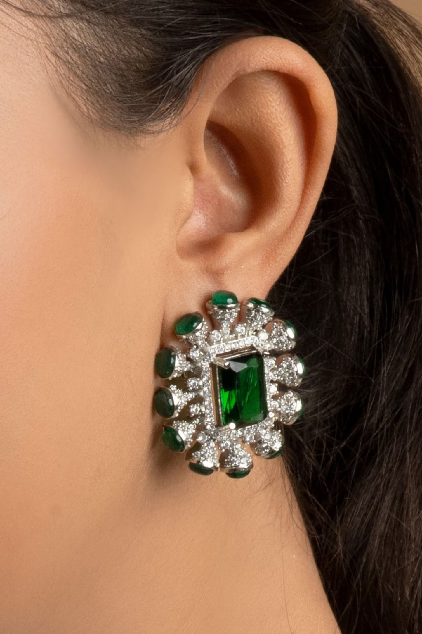 Kiara Advani Inspired Emerald Luxury Choker Set