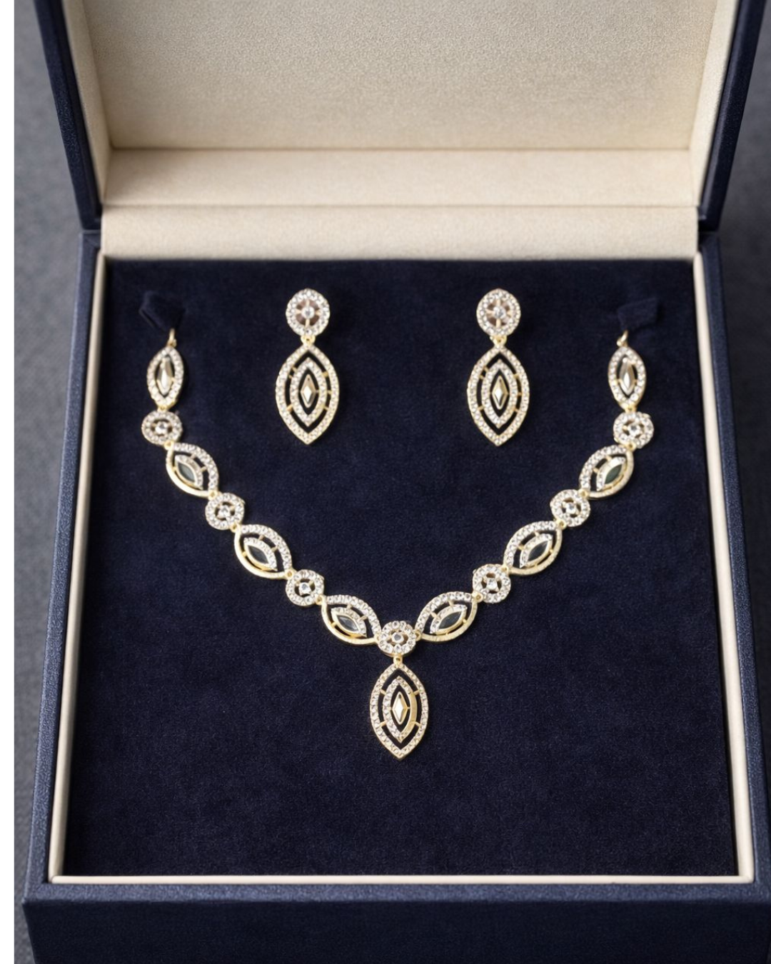Luxury Crystal Teardrop Pendant Necklace Set – Gold Finish