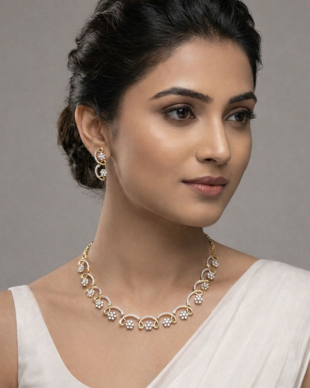 Lemorra Classic Gold Floral Diamond Necklace Set