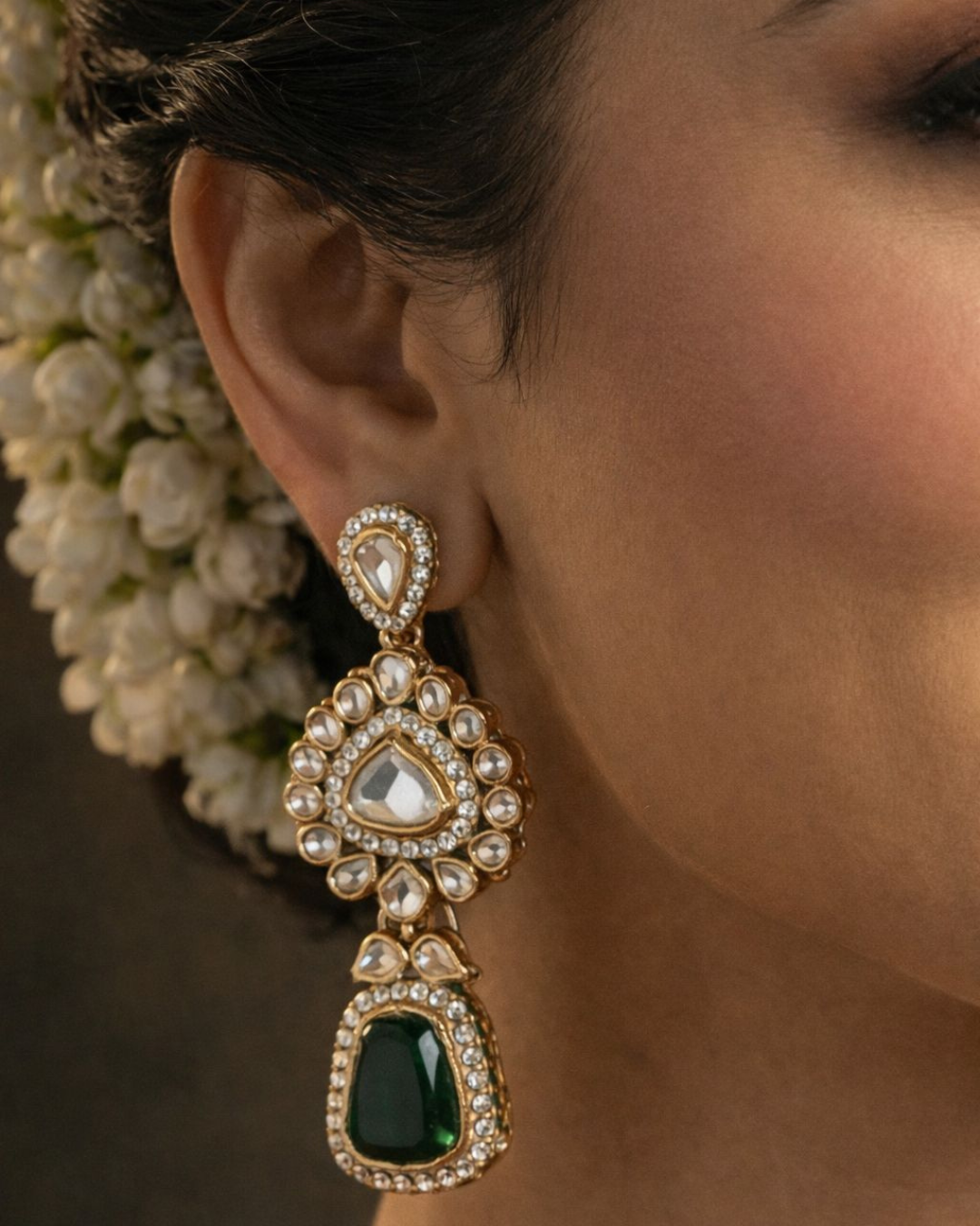 Royal Emerald Kundan Bridal Necklace Set with Maang Tikka & Earrings